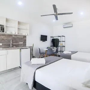 https://almond-suites.allrivieramayahotels.com