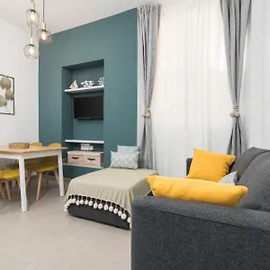 https://suite-homes-alice-valentin.1costadelsol.com